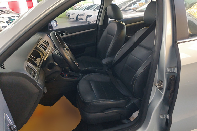 大众 朗逸 2015款 1.6L 自动舒适版中控内饰19