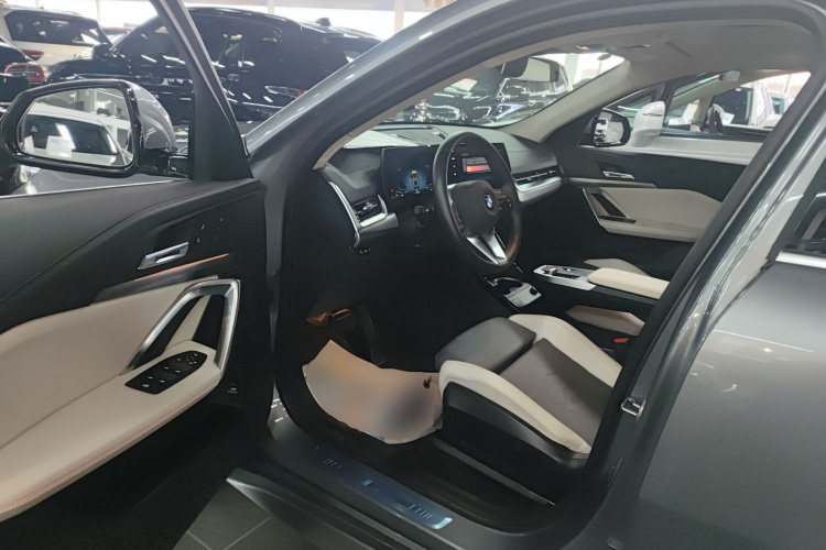 宝马X2(进口) 2024款 sDrive25i M运动套装中控内饰7003