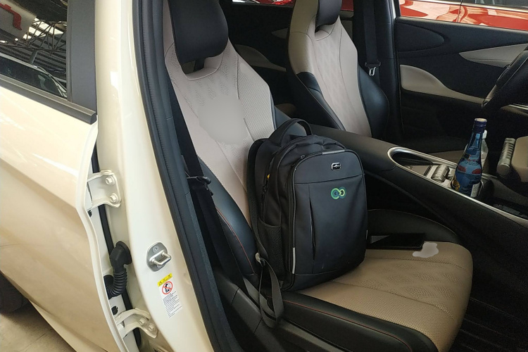 比亚迪 海豚 2023款 420km 时尚版中控内饰41