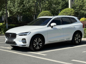 沃尔沃XC60 2024款 B5 四驱智逸豪华版