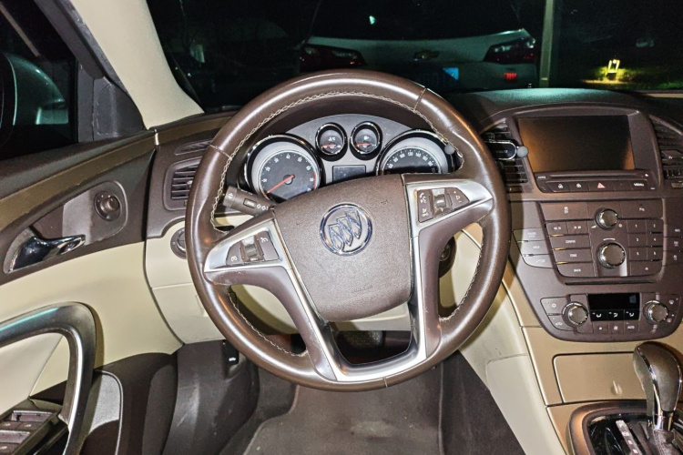 别克 君威 2012款 2.0L 舒适版局部细节13