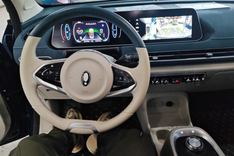 欧拉好猫 2022款 莫兰迪版 400km标准续航 两周年轻享型 磷酸铁锂中控内饰7002