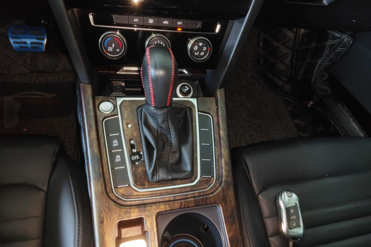 大众 迈腾 2017款 330TSI DSG 领先型局部细节18