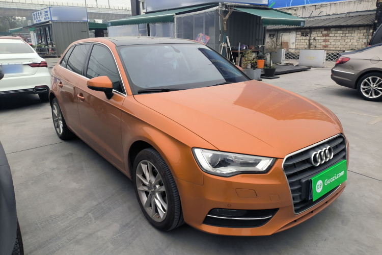奥迪A3 2014款 Sportback 35 TFSI 自动舒适型车身外观3