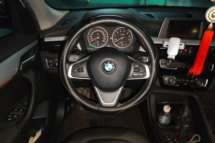 宝马X1 2016款 sDrive18Li 时尚型中控内饰13