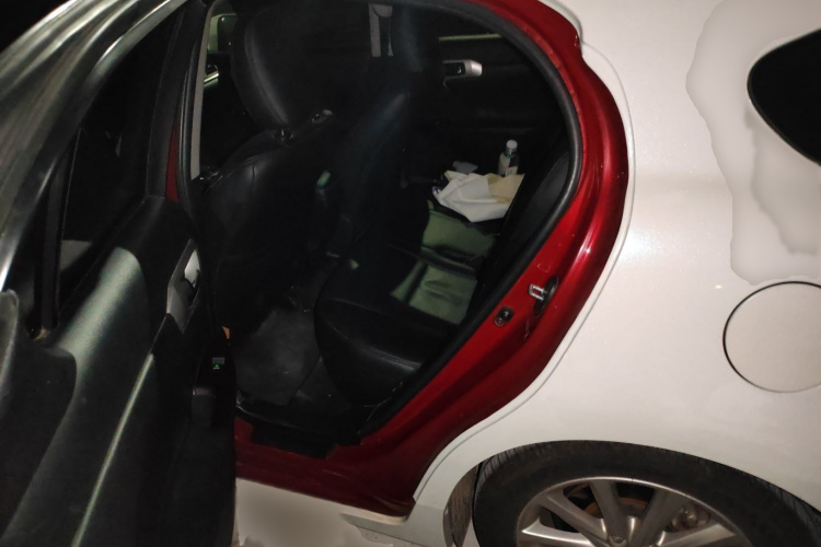 雷克萨斯CT 2013款 CT200h 精英版中控内饰7004