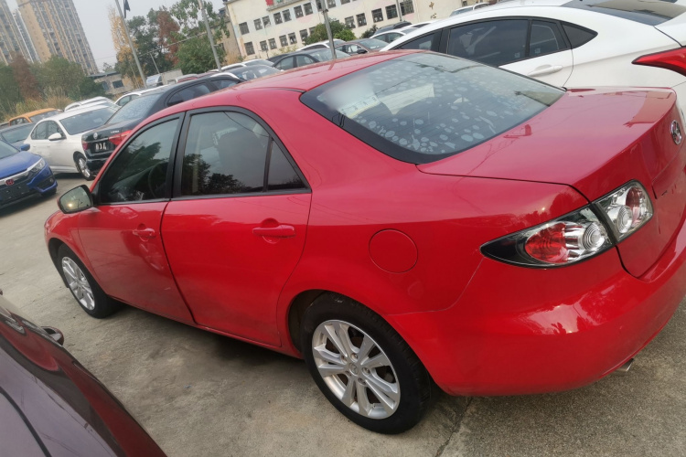 马自达6 2015款 2.0L 自动豪华型车身外观4