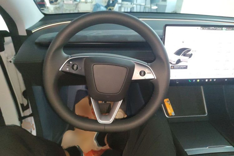 特斯拉 Model Y 2025款 长续航全轮驱动版局部细节13