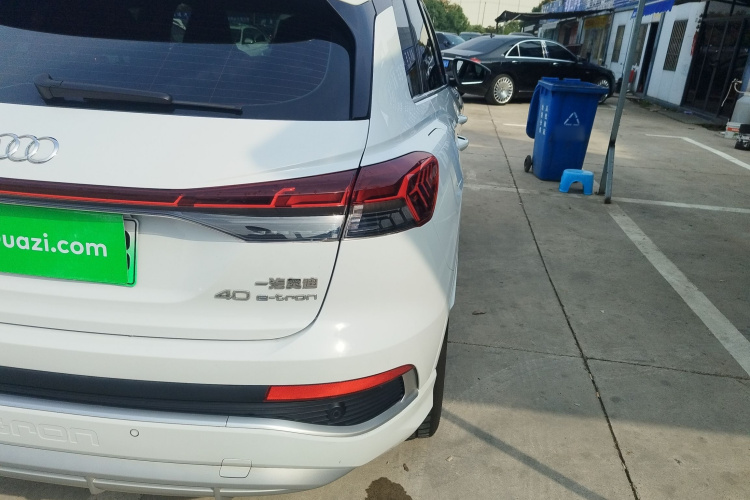 奥迪Q4 e-tron 2023款 40 e-tron 创境版车身外观6006