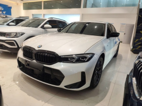 宝马3系 2025款 330Li M运动曜夜套装