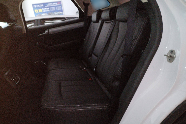 比亚迪 唐 2018款 2.0T 自动智联尊贵型 5座 国V中控内饰7004