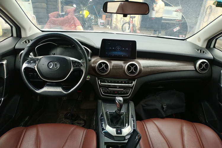 北京汽车 绅宝D50 2019款 1.5L 手动尊贵版 国VI中控内饰12