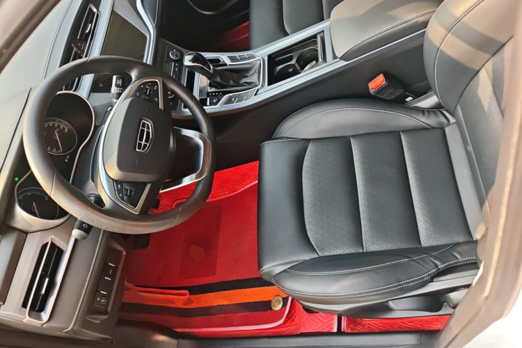 吉利汽车 帝豪 2021款 UP 1.5L CVT豪华型中控内饰7003