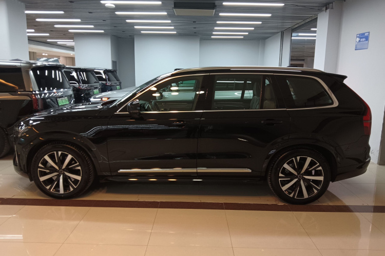 沃尔沃XC90新能源 2025款 T8 智尊豪华版 7座车身外观4