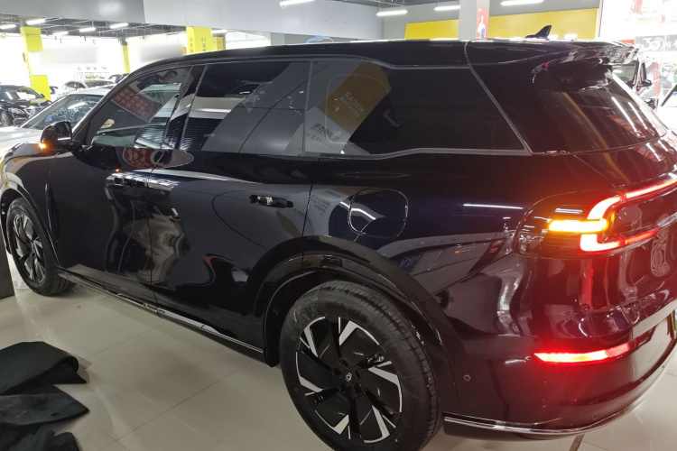 长安启源Q07 2025款 145尊荣型车身外观4