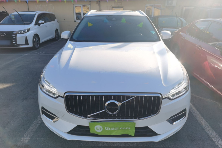 沃尔沃XC60 2020款 T5 四驱智远豪华版车身外观2