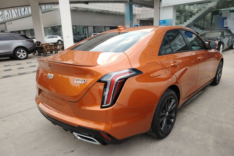 凯迪拉克CT4 2023款 25T 豪华型车身外观7