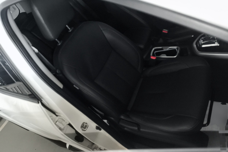 日产 途达 2020款 2.5L XV 4WD 自动四驱旗舰版局部细节41