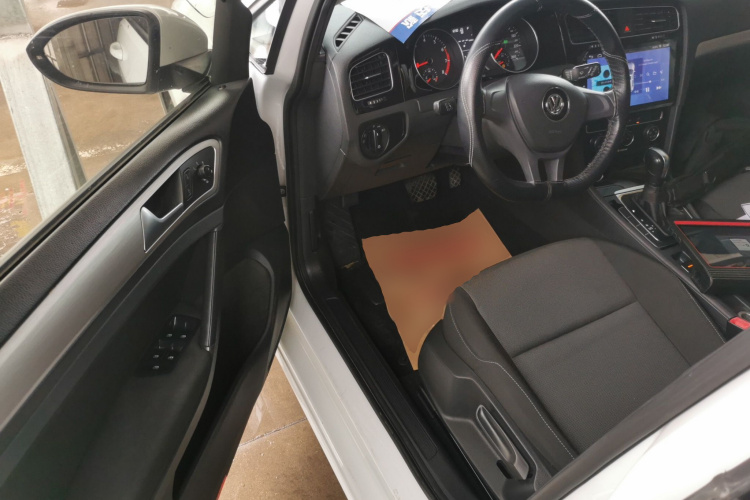 大众 高尔夫 2018款 1.6L 自动时尚型中控内饰20