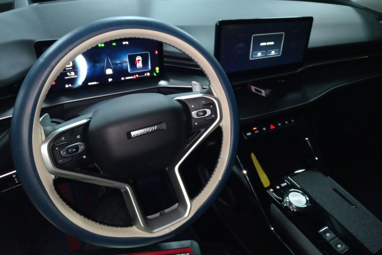 哈弗H6 2022款 第三代 1.5T 自动两驱Max中控内饰12