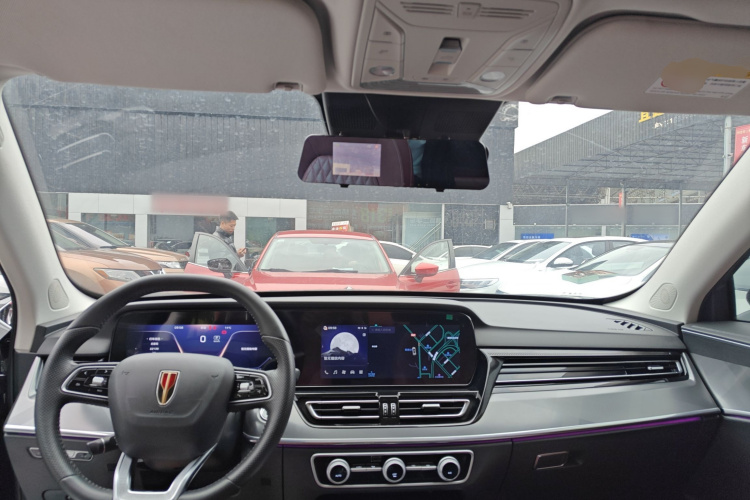 红旗HS5 2023款 2.0T 四驱旗享Pro版中控内饰7002