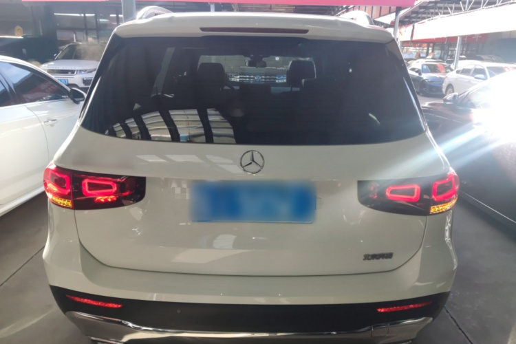 奔驰GLB 2022款 改款 GLB 200 动感型车身外观6