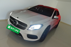 奔驰GLA 2019款 GLA 200 时尚型