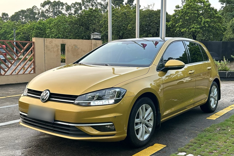 大众 高尔夫 2018款 230TSI 自动舒适型车身外观1