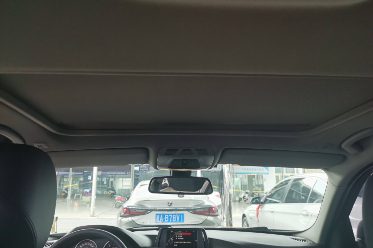 宝马3系 2015款 316Li 时尚型中控内饰7007