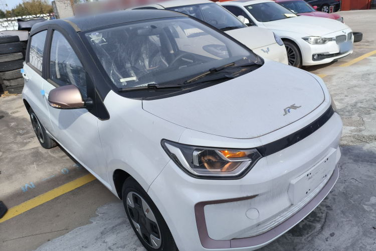 江淮钇为 钇为花仙子 2024款 挚爱版 301km Air车身外观3