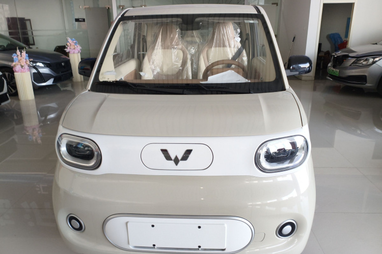 五菱汽车 宏光MINIEV 2024款 第三代 215km 青春版车身外观2