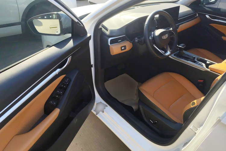 吉利汽车 帝豪 2025款 第4代 1.5L CVT旗舰型中控内饰20