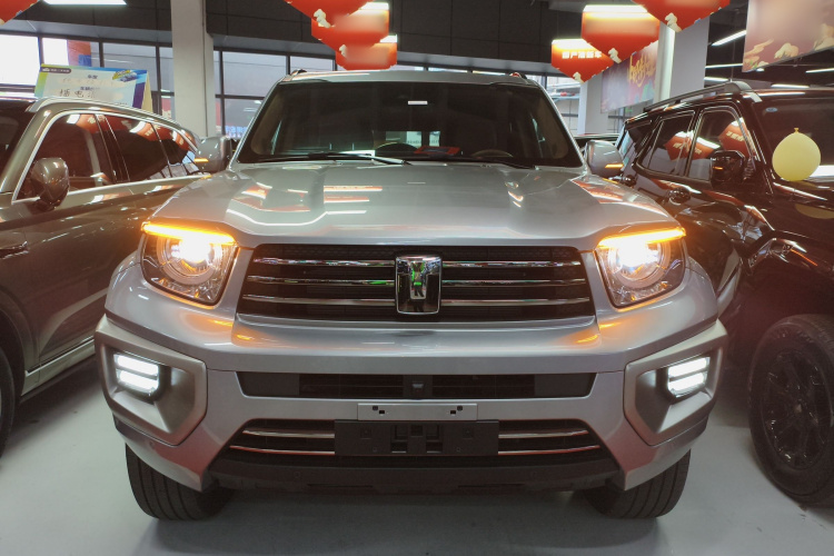 坦克700新能源 2024款 Hi4-T 极境版车身外观2