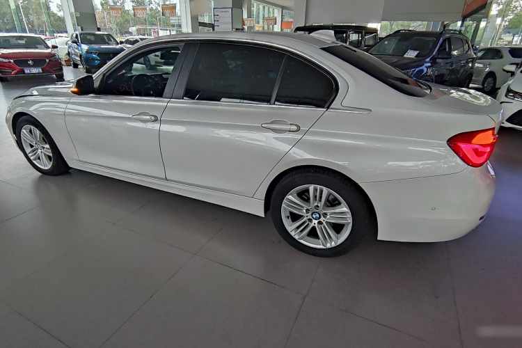 宝马3系 2017款 320Li 时尚型车身外观6003