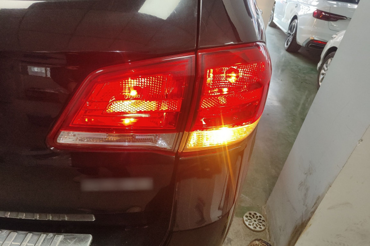 哈弗H6 2016款 升级版 1.5T 自动两驱精英型车身外观6006