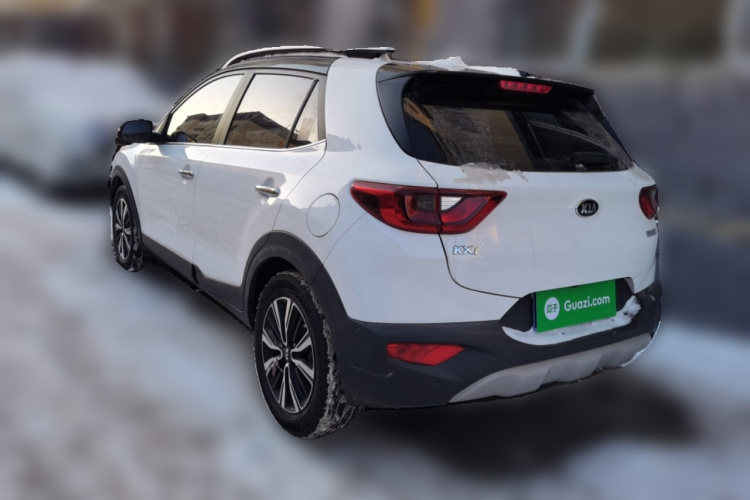 起亚 奕跑 2021款 1.4L CVT趣享天窗款车身外观5