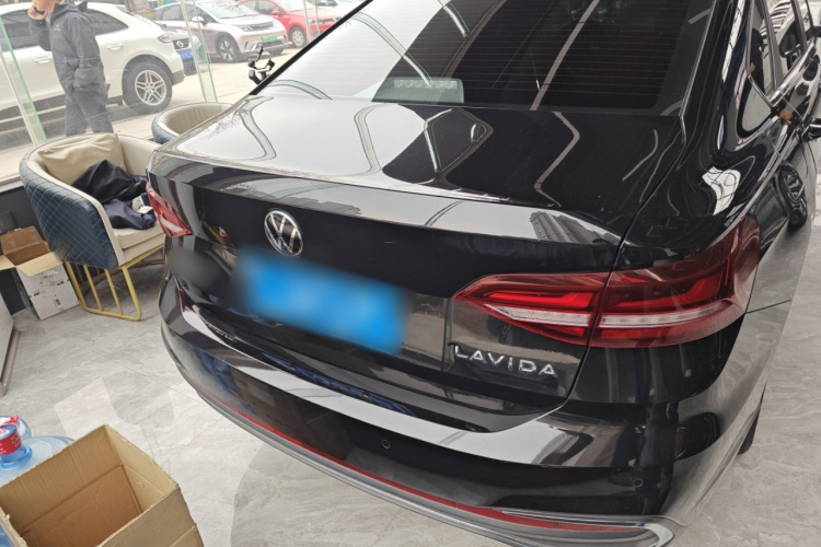 大众 朗逸 2023款 1.5L 自动满逸版车身外观6