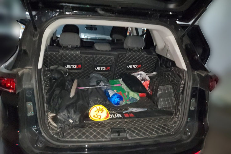 捷途X70 PLUS 2021款 改款 1.5T 手动风 7座中控内饰23