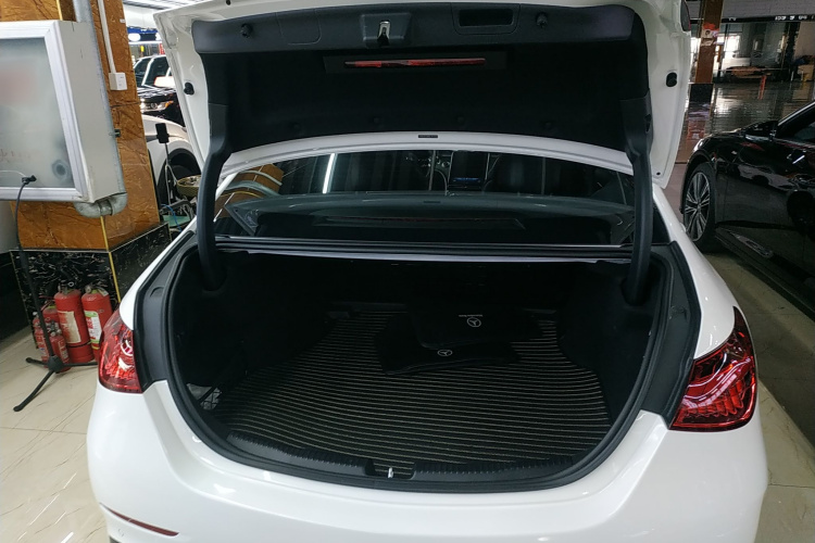 奔驰C级 2022款 改款 C 260 L 运动版机舱底盘23