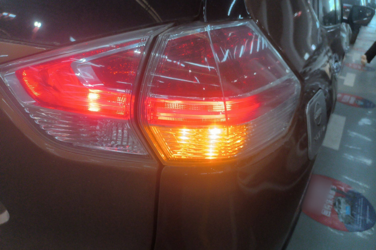 日产 奇骏 2014款 2.0L CVT智领版 2WD车身外观6006