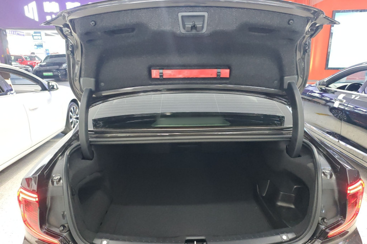 沃尔沃S90新能源 2021款 T8 E驱混动 智雅豪华版机舱底盘23