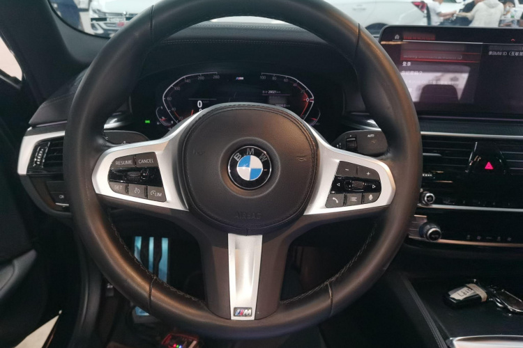 宝马5系(进口) 2022款 改款二 525i M运动套装中控内饰13