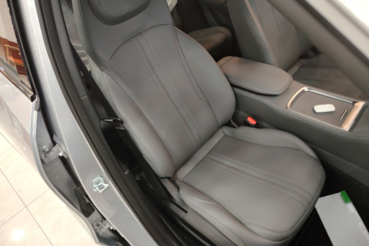 吉利银河 银河L7 2025款 EM-i 115km 远航版局部细节41