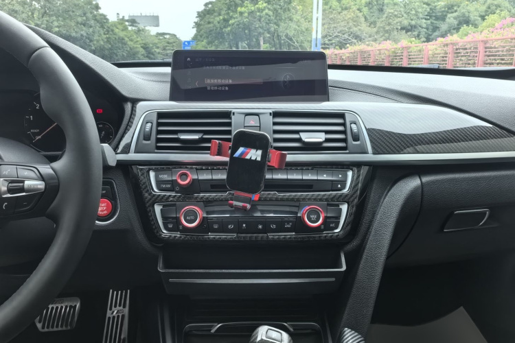 宝马3系GT 2019款 320i M运动套装中控内饰7009