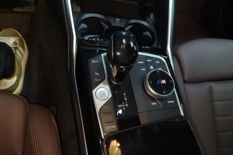 宝马3系 2021款 320Li M运动套装局部细节18