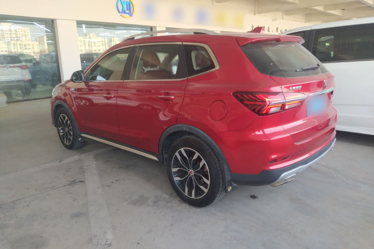 荣威RX5 2016款 30T 四驱自动互联网智尊版车身外观4