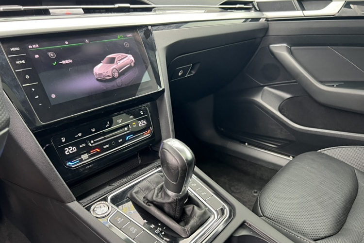 一汽-大众CC 2021款 380TSI 夺目版中控内饰7004