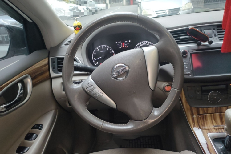 日产 轩逸 2014款 1.6XV CVT尊享版局部细节13