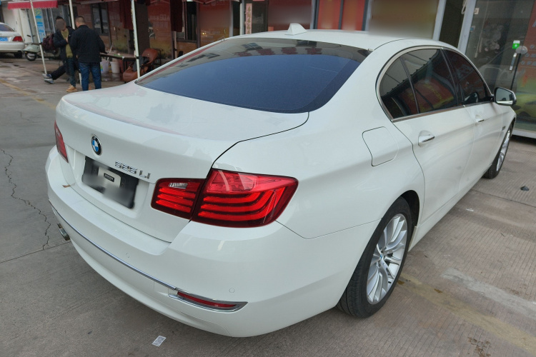 宝马5系 2014款 525Li 豪华设计套装车身外观6005