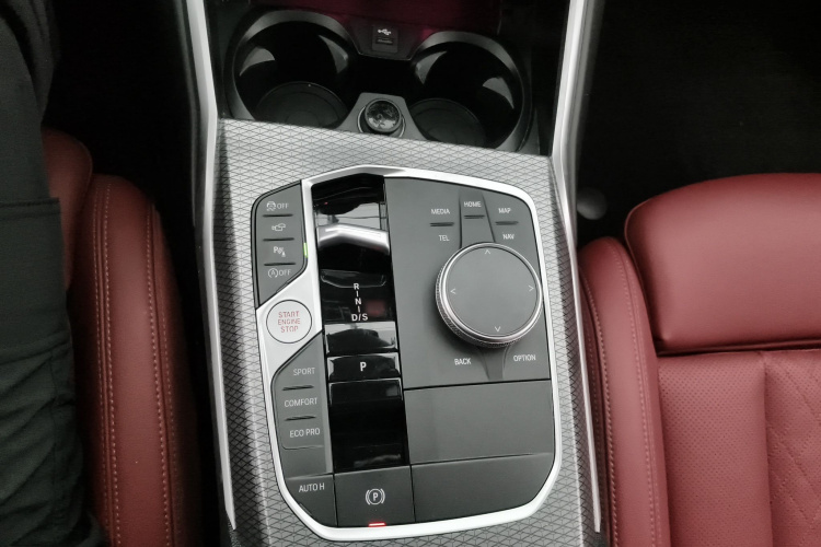 宝马3系 2024款 325i M运动曜夜套装局部细节18